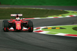 Sebastian Vettel, Ferrari SF15-T
