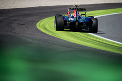 Даниил Квят, Red Bull Racing RB11