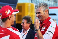 Sebastian Vettel, Ferrari met Maurizio Arrivabene, Ferrari teambaas