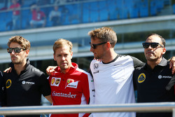 Romain Grosjean, Lotus F1 Team avec Sebastian Vettel, Ferrari, Jenson Button, McLaren et Pastor Maldonado, Lotus F1 Team