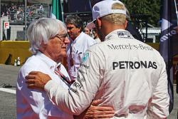 Bernie Ecclestone e Lewis Hamilton, Mercedes AMG F1 W06