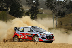 Thierry Neuville e Nicolas Gilsoul, Hyundai i20 WRC, Hyundai Motorsport
