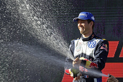 Победитель и чемпион 2015 года в чемпионате WRC Себастьен Ожье, Volkswagen Motorsport