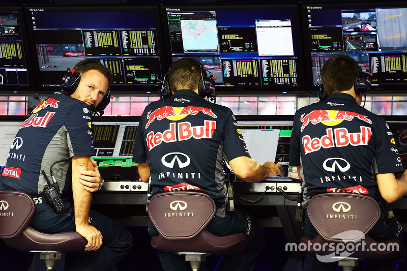 Christian Horner, Red Bull Racing Team Principal on the pit gantry