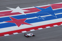 #8 Audi Sport Team Joest Audi R18 e-tron quattro: Lucas di Grassi, Loic Duval, Oliver Jarvis