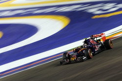Carlos Sainz Jr., Scuderia Toro Rosso STR10