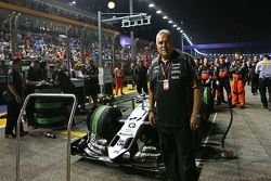 Dr. Vijay Mallya, Sahara Force India F1 Team Owner on the grid