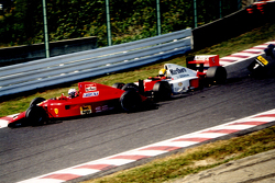 Alain Prost, Ferrari e Ayrton Senna, McLaren batem na primeira curva