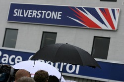 Parapluie ouvert à Silverstone