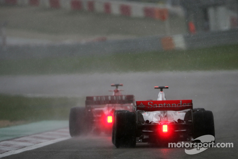 Фернандо Алонсо, McLaren Mercedes, MP4-22, Феліпе Масса, Scuderia Ferrari, F2007