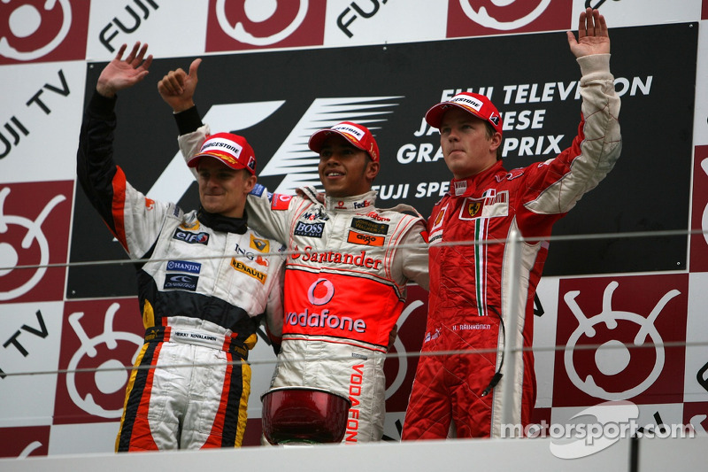 2007 (Спідвей Фудзі). Подіум: 1. Льюіс Хемілтон, McLaren-Mercedes. 2. Хейккі Ковалайнен, Renault. 3. Кімі Райкконен, Ferrari
