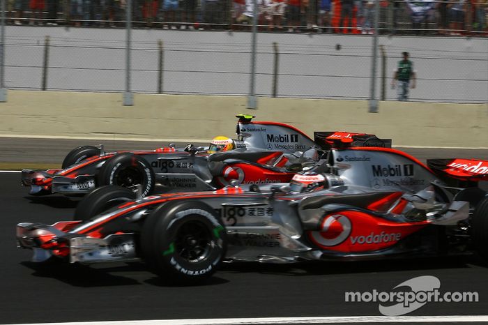 Start: Fernando Alonso, McLaren Mercedes, MP4-22 and Lewis Hamilton, McLaren Mercedes, MP4-22