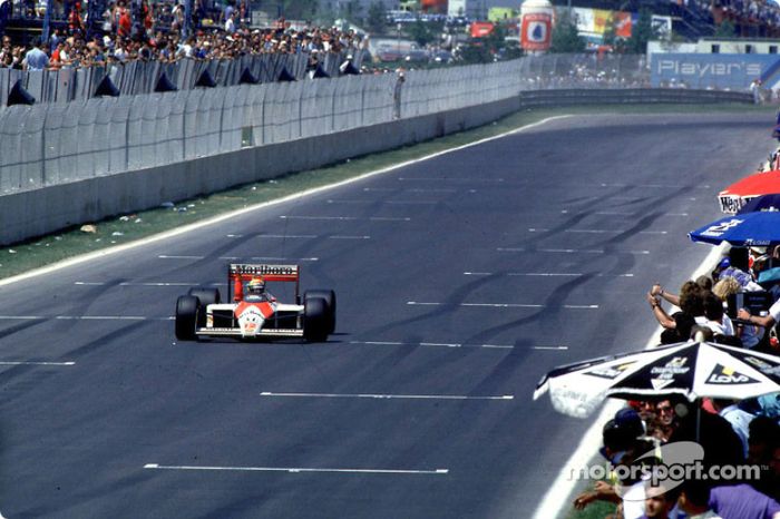 13. Cuando conquistó el título, Senna tenía el mayor número de victorias en una sola temporada, superando al Prost de 1984 y al Clark de 1963, con siete cada uno. Actualmente el récord lo comparten Sebastian Vettel (2013) y Michael Schumacher (2004), con 13.