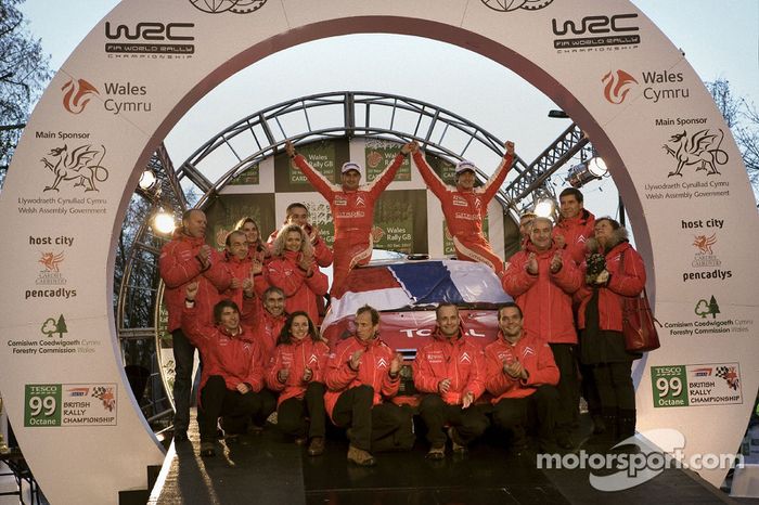 Sébastien Loeb y Daniel Elena, campeones del mundial de rallies (WRC) 2007