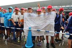 Young Sahara Force India F1 Team fans
