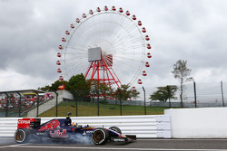 Carlos Sainz Jr., Scuderia Toro Rosso STR10 bloquea en la frenada