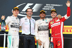 Podium : le vainqueur Lewis Hamilton, Mercedes AMG F1 Team, le deuxième, Nico Rosberg, Mercedes AMG F1 Team, le troisième, Sebastian Vettel, Ferrari