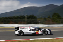 #17 Porsche Team Porsche 919 Hybrid : Timo Bernhard, Mark Webber, Brendon Hartley
