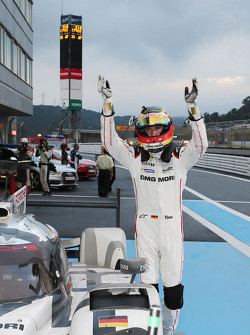 Timo Bernhard, Porsche Team, dans le parc fermé