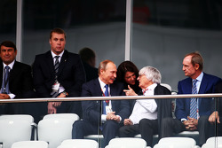 Владимир Путин, президент Российской Федерации и Берни Экклстоун