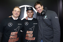 2016 champion Pascal Wehrlein, HWA AG with Toto Wolff