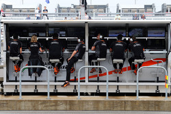 Sahara Force India F1 Team pit pórtico