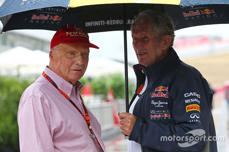 (L to R): Niki Lauda, Mercedes Non-Executive Chairman with Dr Helmut Marko, Red Bull Motorsport Cons