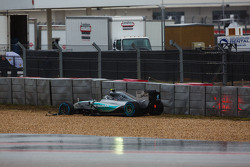 Nico Rosberg, Mercedes AMG F1 W06 spin, schade aan voorvleugel