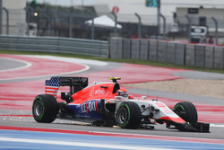 Alexander Rossi, Manor Marussia F1 Team with damage at the start of the race