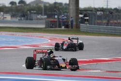 Carlos Sainz Jr., Scuderia Toro Rosso STR10