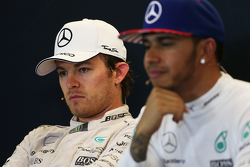 Nico Rosberg, Mercedes AMG F1 e Lewis Hamilton, Mercedes AMG F1