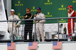 Podium: Race winner and World Champion Lewis Hamilton, Mercedes AMG F1, with second place Nico Rosberg, Mercedes AMG F1 W06 and third place Sebastian Vettel, Ferrari