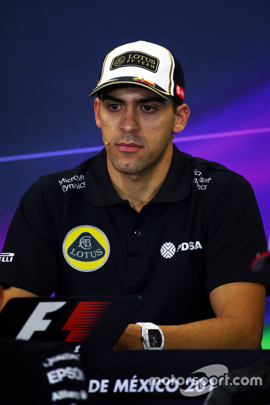 Pastor Maldonado, Lotus F1 Team en la conferencia de prensa de la FIA