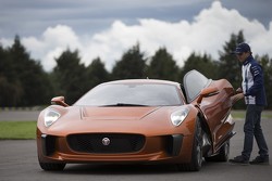 Felipe Massa al volante della Jaguar C-X75