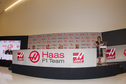 Carlos Slim, Vorsitzender von América Móvil, Esteban Gutiérrez, Haas F1 Team, Gene Haas, Teambesitze
