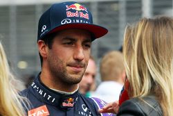 Daniel Ricciardo, Red Bull Racing con los medios