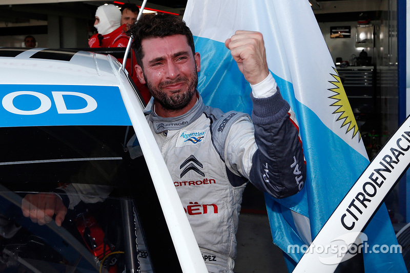 Tourenwagen-Weltmeister 2015: Jose Maria Lopez, Citroën C-Elysée WTCC, Citroën World Touring Car Tea