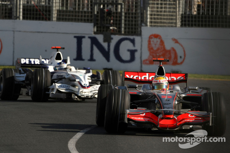 Lewis Hamilton, McLaren Mercedes; Nick Heidfeld, BMW Sauber F1 Team