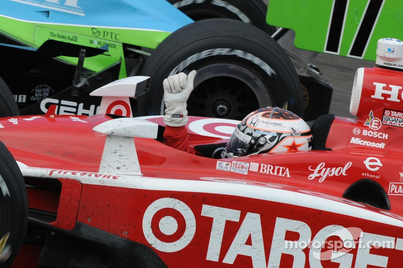 Scott Dixon dominiert