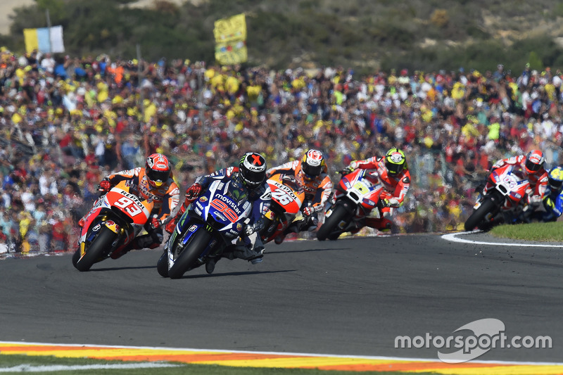 Start: Jorge Lorenzo, Yamaha Factory Racing leads