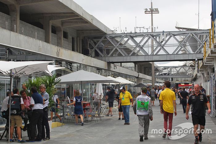 Novo paddock do Autódromo de Interlagos - ainda em reforma