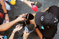 Lewis Hamilton, Mercedes AMG F1 met de media