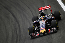 Carlos Sainz Jr., Scuderia Toro Rosso STR10