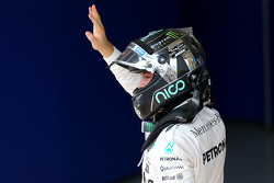 Обладатель поула Нико Росберг, Mercedes AMG F1 Team