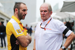 Cyril Abiteboul, Renault Sport F1 com Dr Helmut Marko, Red Bull Motorsport
