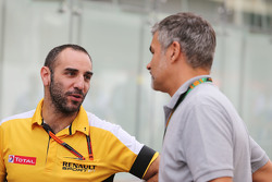Сириль Абитбуль, управляющий директор Renault Sport F1 и Дитер Гасс, глава Audi Sport DTM