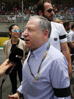 Jean Todt presidente de FIA en la parilla