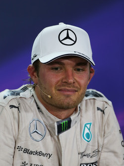 El ganador, Nico Rosberg, Mercedes AMG F1