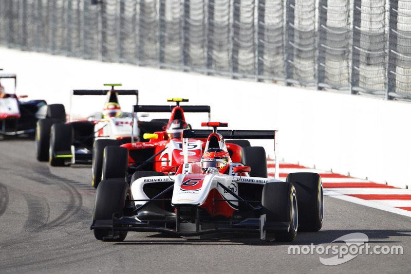 Esteban Ocon, ART Grand Prix leads Emil Bernstorff, Arden International