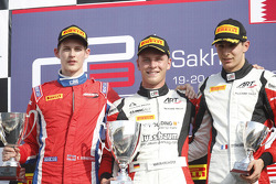 Rennen 1 Podium: 2. Emil Bernstorff, Arden International; 1. Marvin Kirchhofer, ART Grand Prix; 3. E
